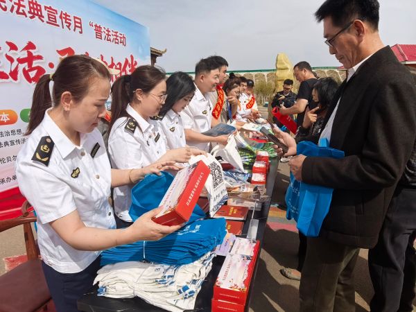 走一线 改文风｜普法进服务区 暖心讲法入民心